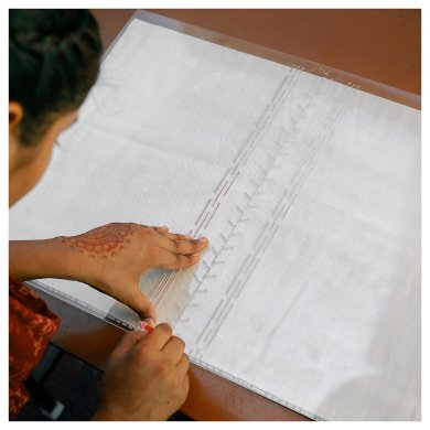 IKEA Декоративна наволочка AKERNEJLIKA 40x58 см Кремовий (ИКЕА Акернейлика) 60570177 фото - 7